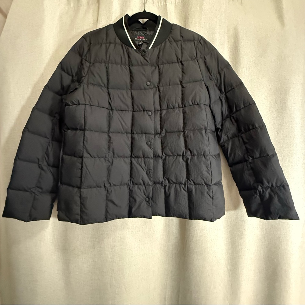 Trina Turk Lightweight Quilted Down Jacket Black Snap Front Minimalist Coat L - Picture 4 of 13